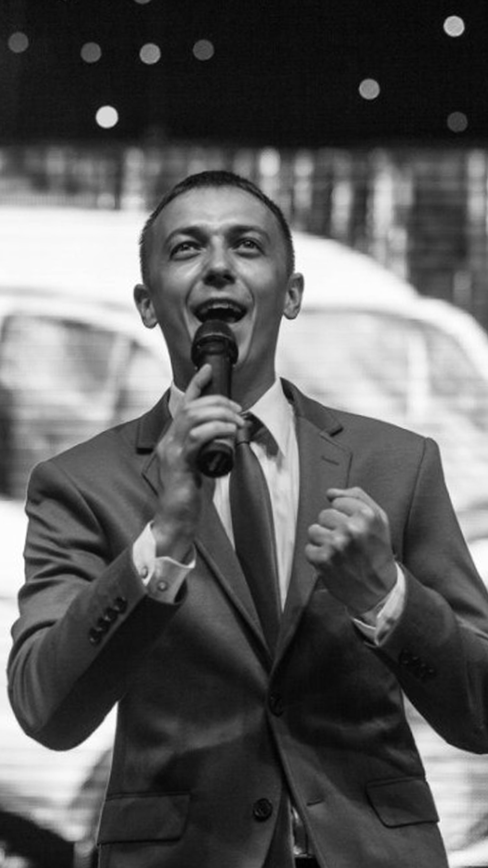 Ведучий на весілля